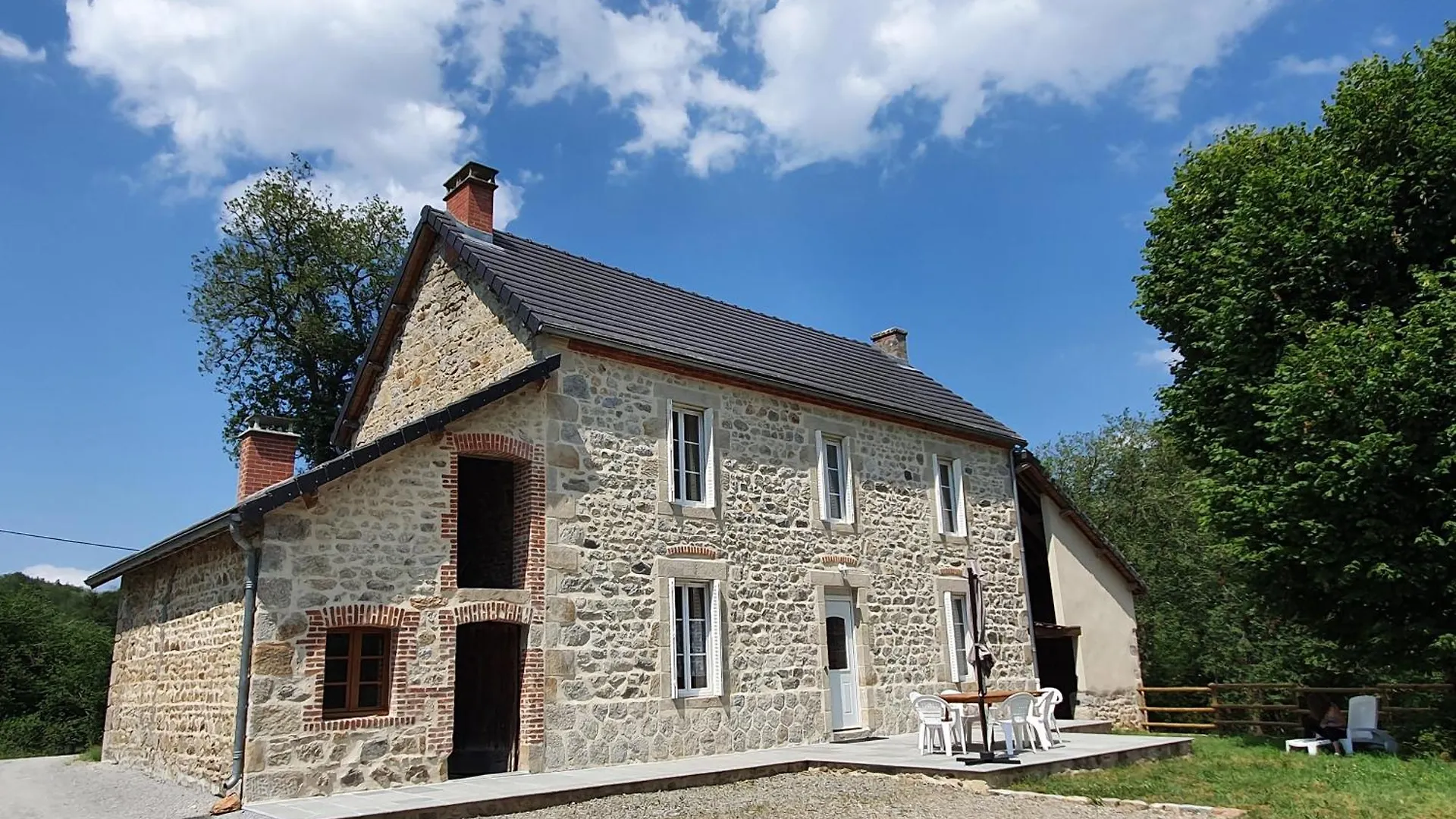 Le Moulin De La Raterie Villa Charensat